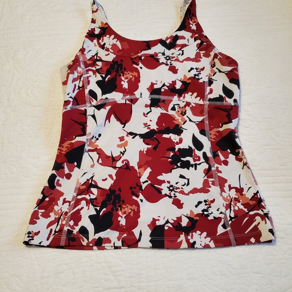 Tek gear tank with shelf bra